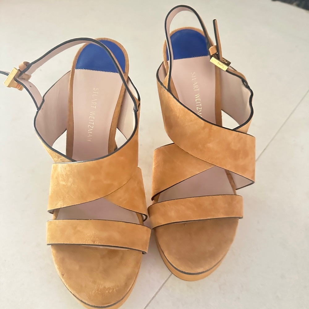 NEW Stuart Weitzman 6.5 heels - Suede with gold strap never worn.  Super cute!!